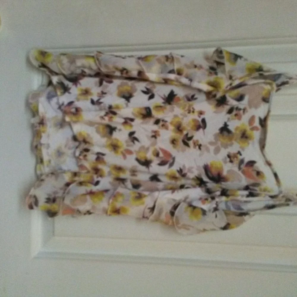 Lauren Conrad Floral Tank - Picture 3 of 7